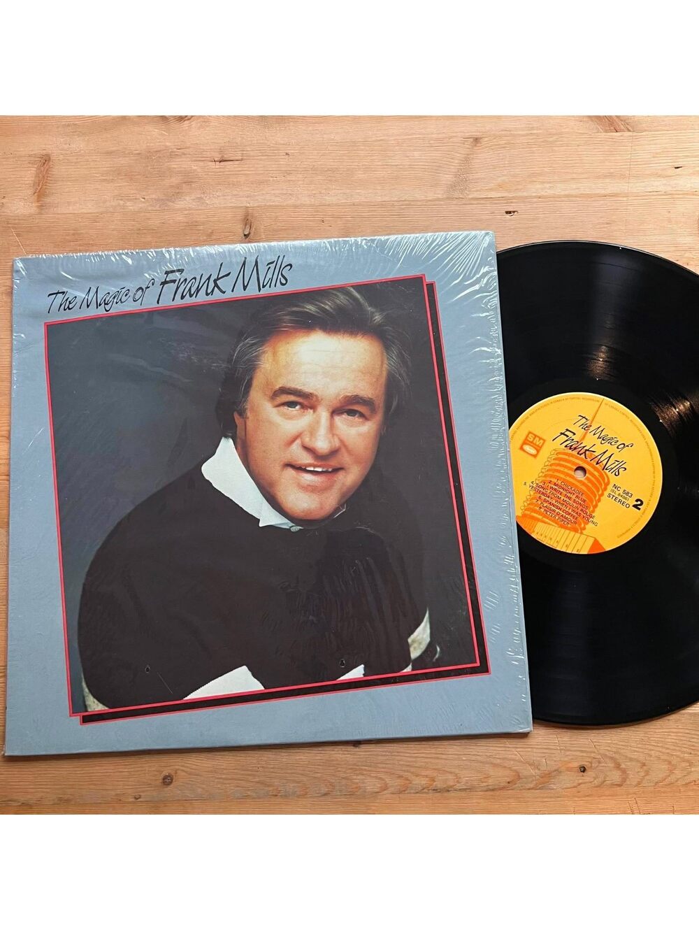 Frank Mills - The Magic of Frank Mills 33rpm VG+ VR26